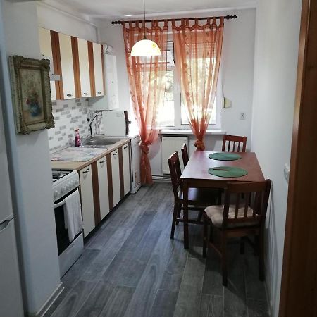 דירות אונשטי Valeria Apartament מראה חיצוני תמונה